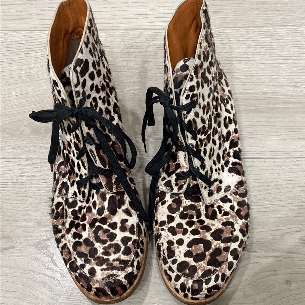 Leopard Print Lace-Up Ankle Boots